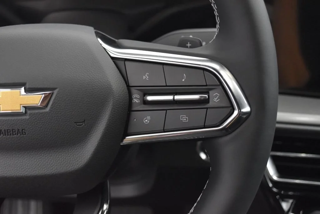 New 2026 Summit White Chevrolet LT image 10