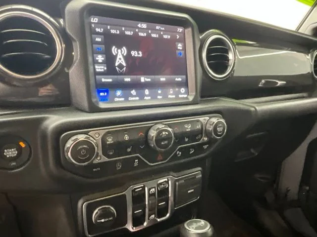 2019 Jeep Wrangler Unlimited Sahara Altitude - Photo 10