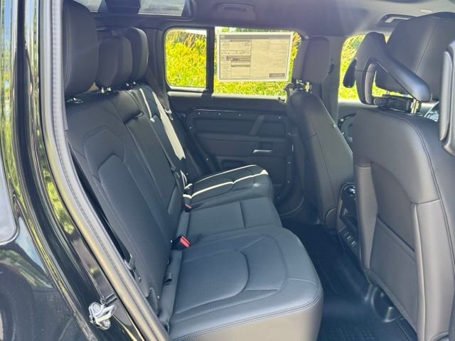 New 2026 Santorini Black Land Rover S image 17