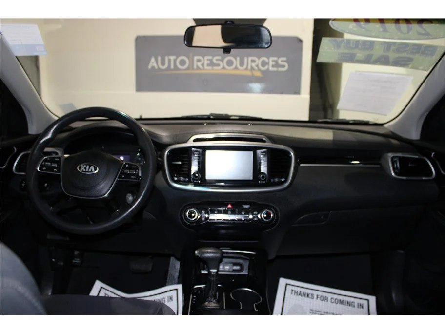 Used 2019 Dragon Brown Kia LX image 14