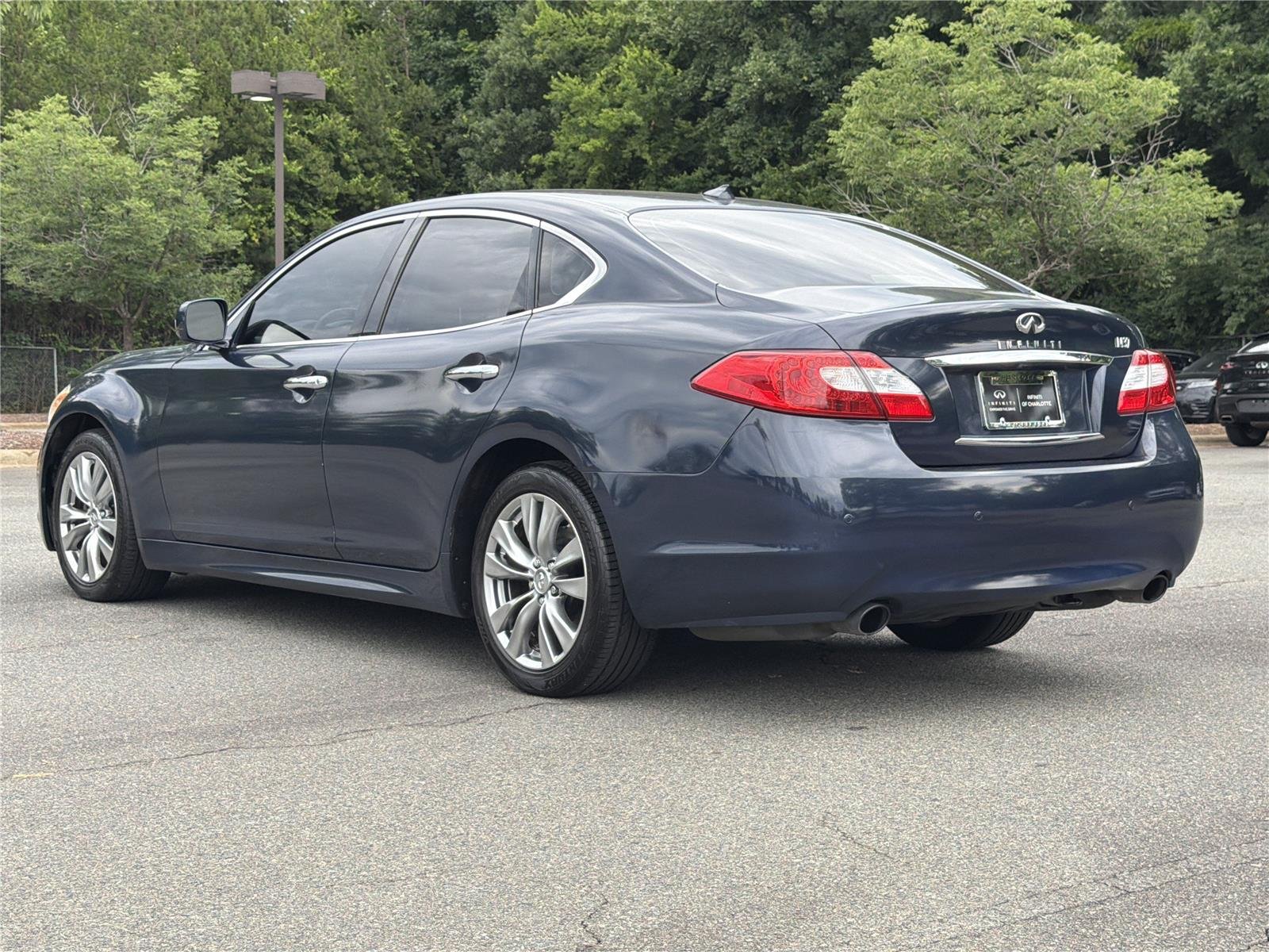 Used 2013  INFINITI Base image 22