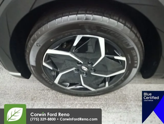 Used 2024 Black Hyundai SEL image 19