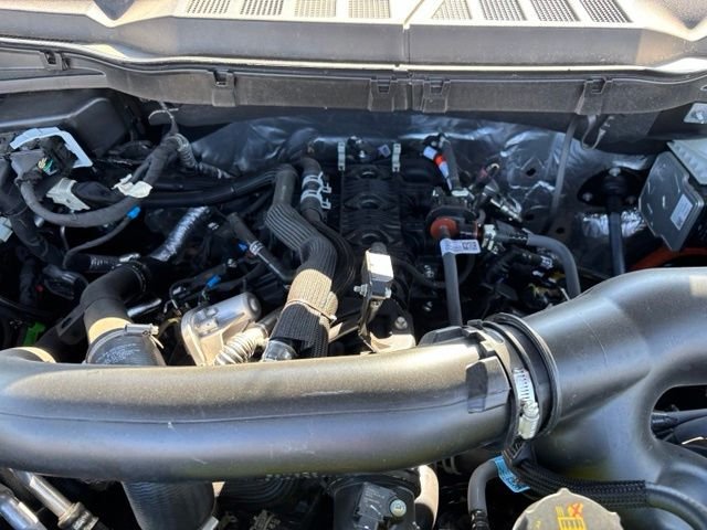 New 2026 Carbonized Gray Metallic Ford XLT image 24