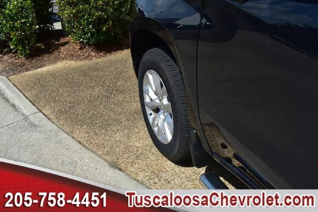 Used 2023 DARK ASH METALLIC Chevrolet Custom image 17