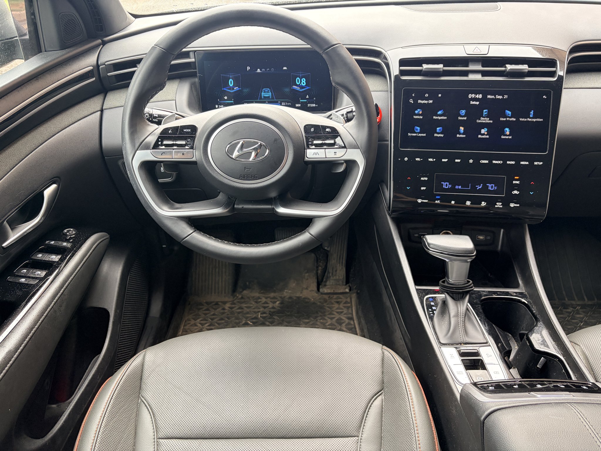 Used 2024 Phantom Black Hyundai Limited image 15
