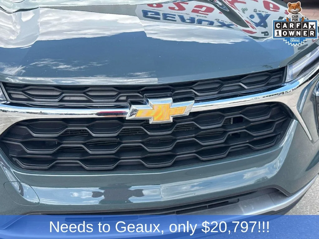 Used 2025 Gray Chevrolet LT image 7