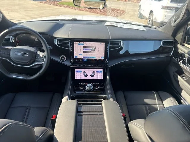 New 2026 White Jeep Summit Obsidian image 15