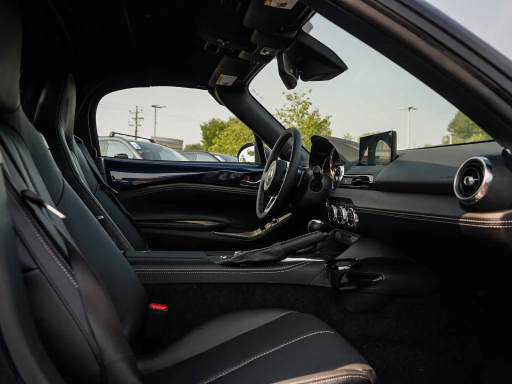 2025 Mazda MX-5 Miata Grand Touring - Photo 9