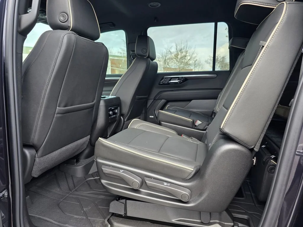 2026 Chevrolet Suburban Premier - Photo 22