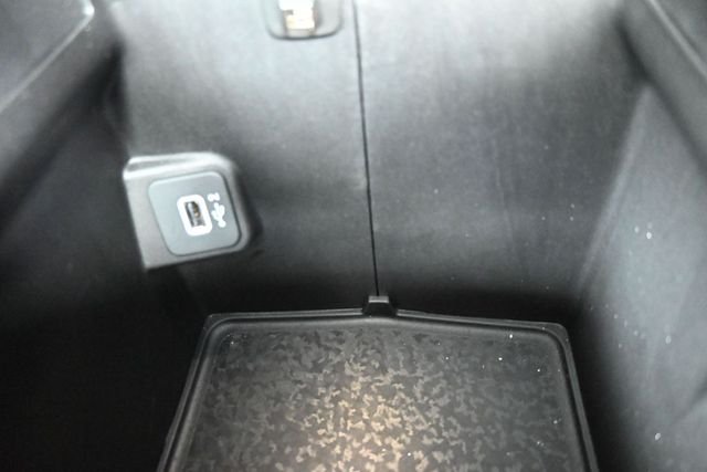 Used 2025 White Jeep Sahara image 37