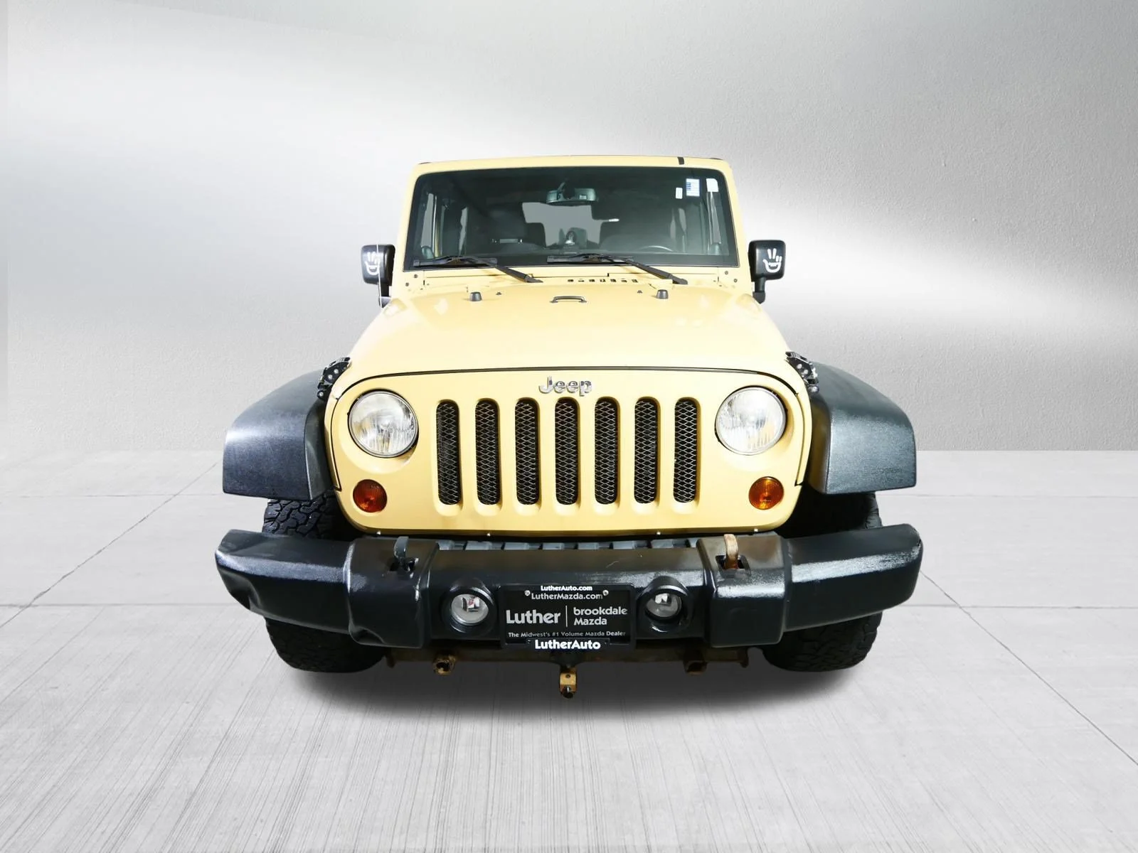 Used 2013 Dune Jeep Sport image 2