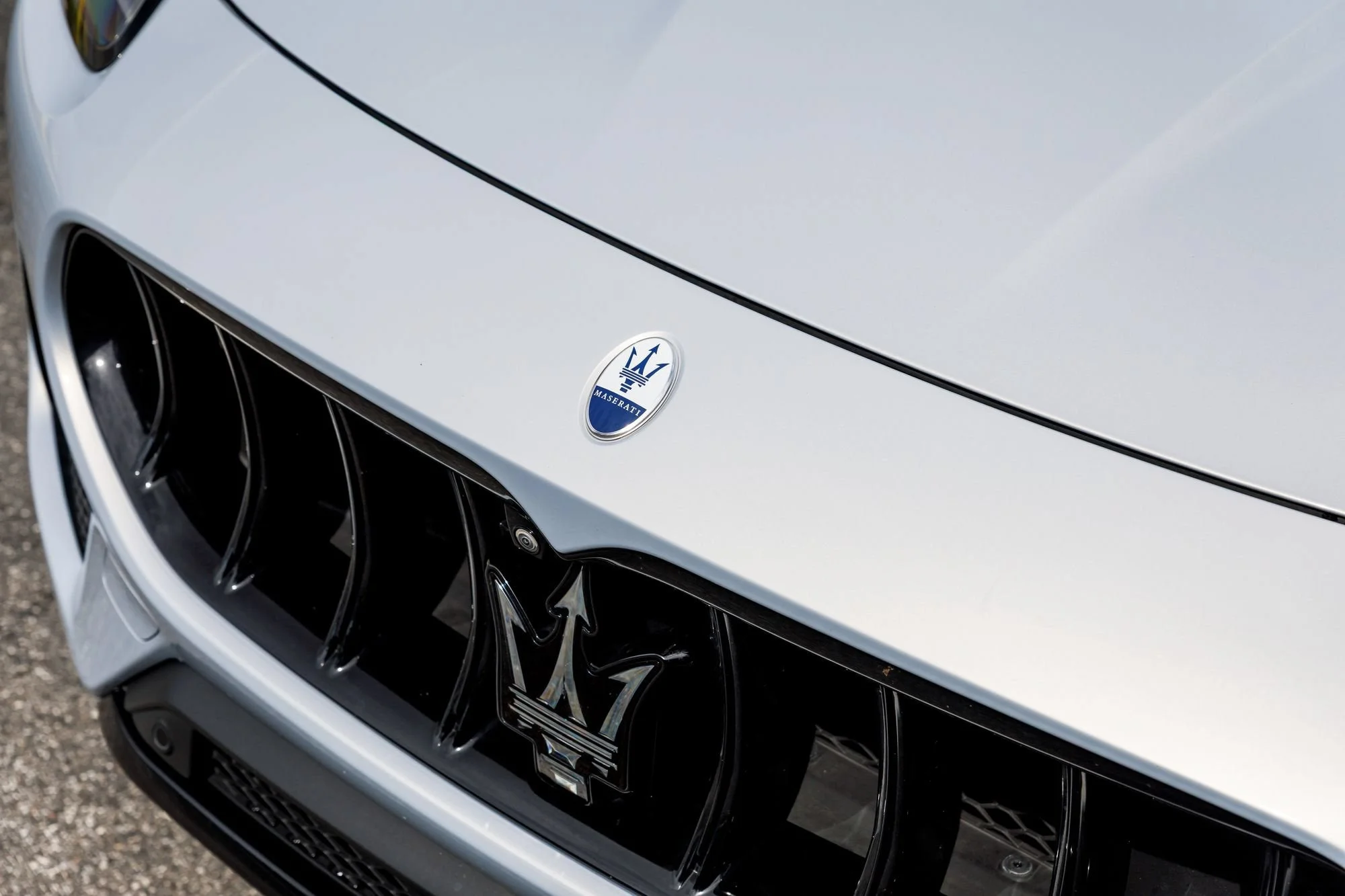 Used 2023 Bianco Astro Metallic Maserati Modena image 10