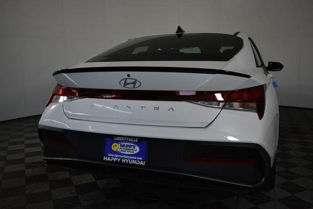 New 2026 White Hyundai SEL Sport image 93