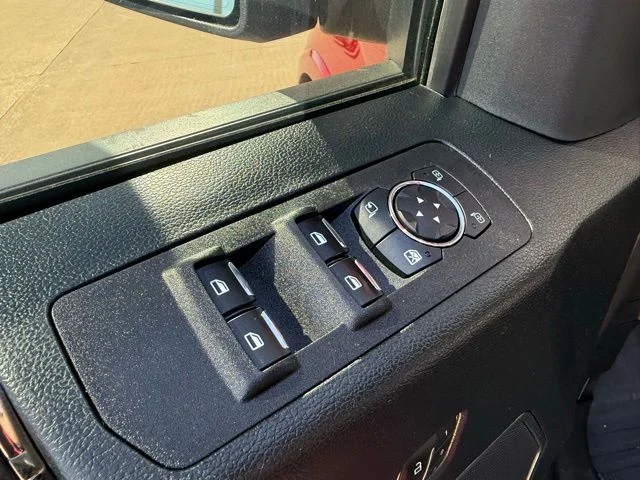 Used 2019  Ford  image 10