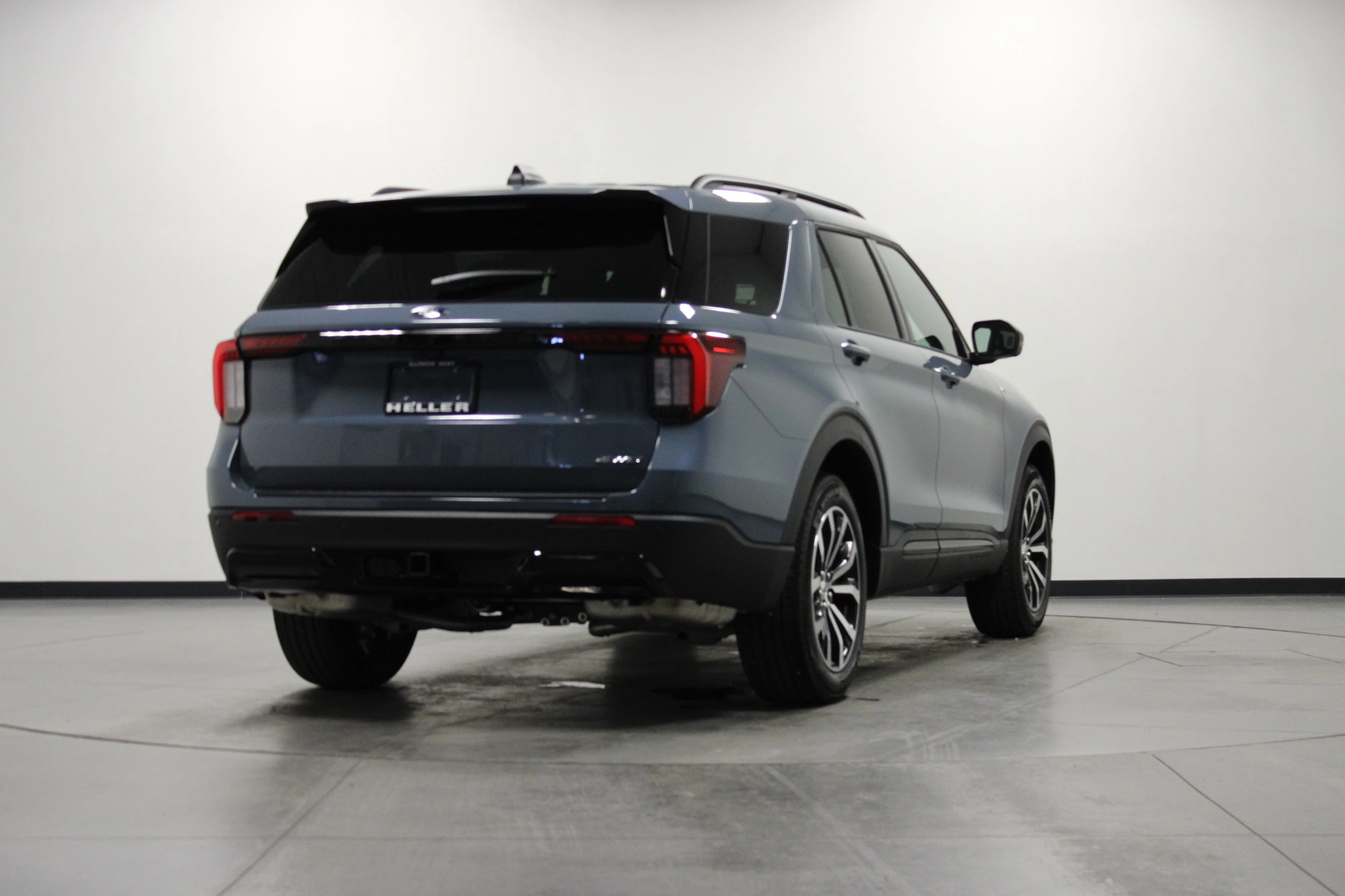 New 2026 Vapor Blue Metallic Ford ST-Line image 4