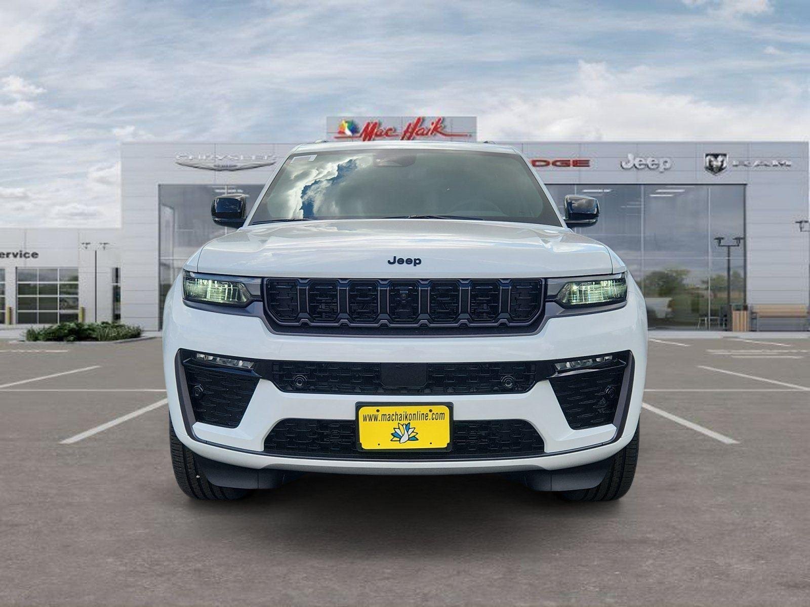 New 2026 Bright White Clear-Coat Exterior Paint Jeep Limited Reserve image 8