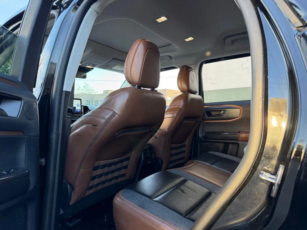 Used 2023 Black Ford Outer Banks image 18