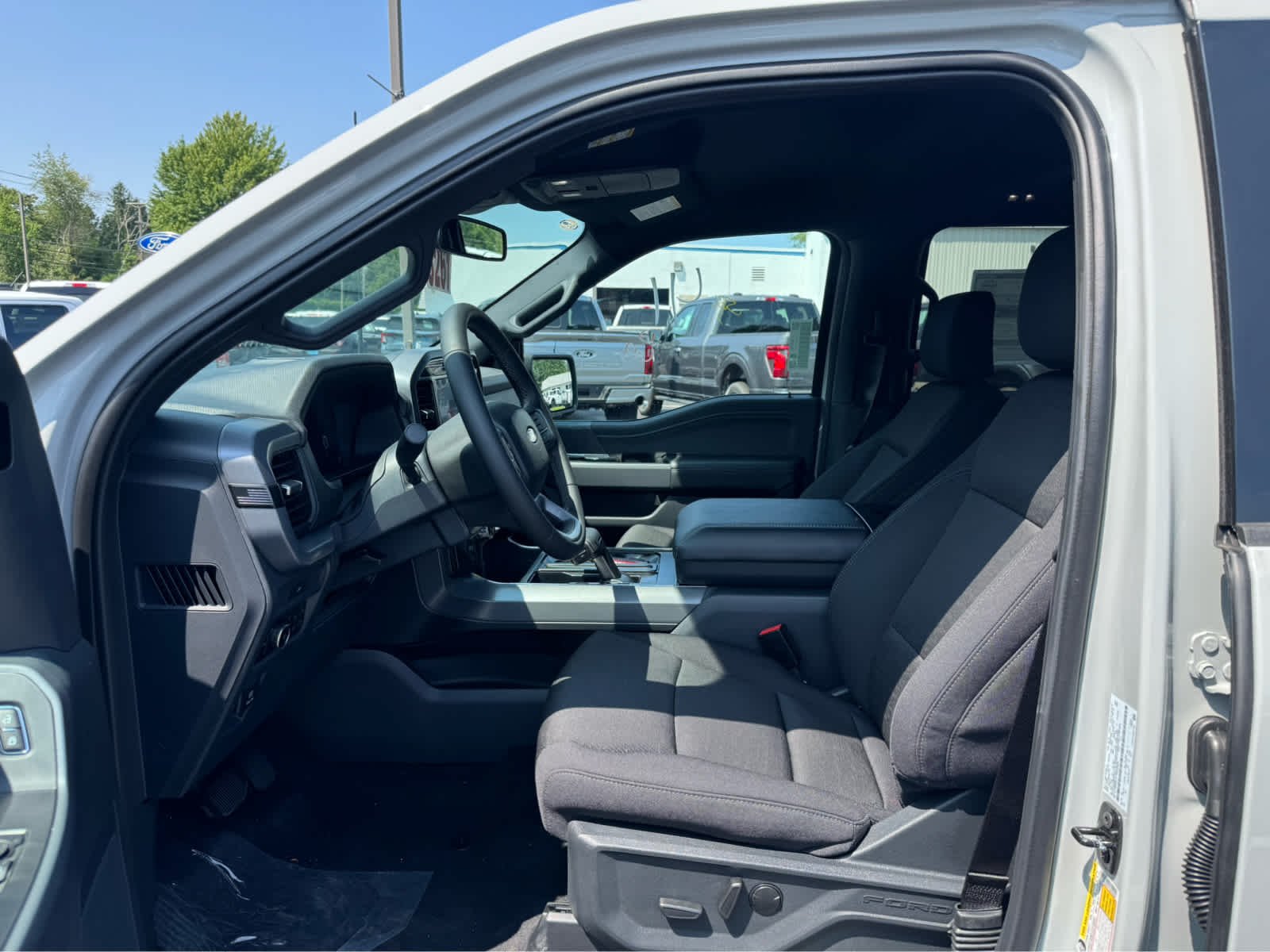 New 2026 Avalanche Ford XLT image 10