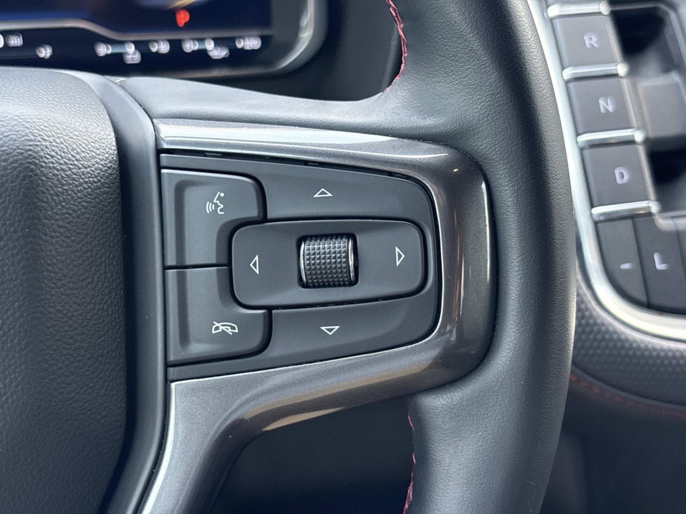 Used 2023 Black Chevrolet RST image 27