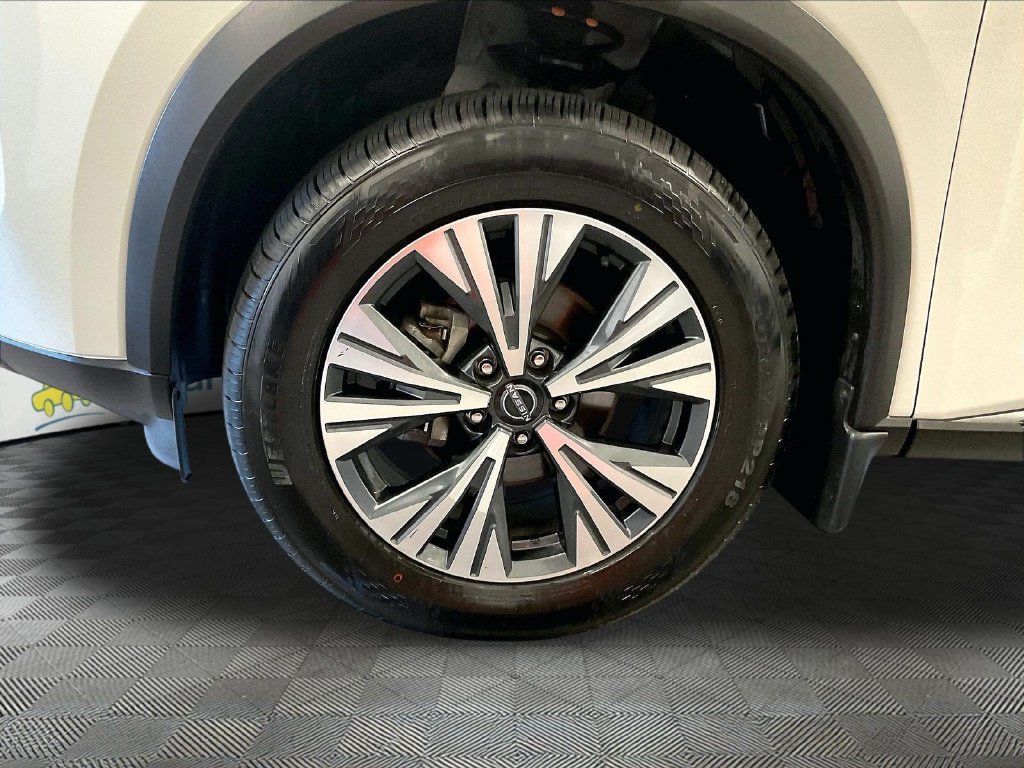 Used 2023 White Nissan SV image 6