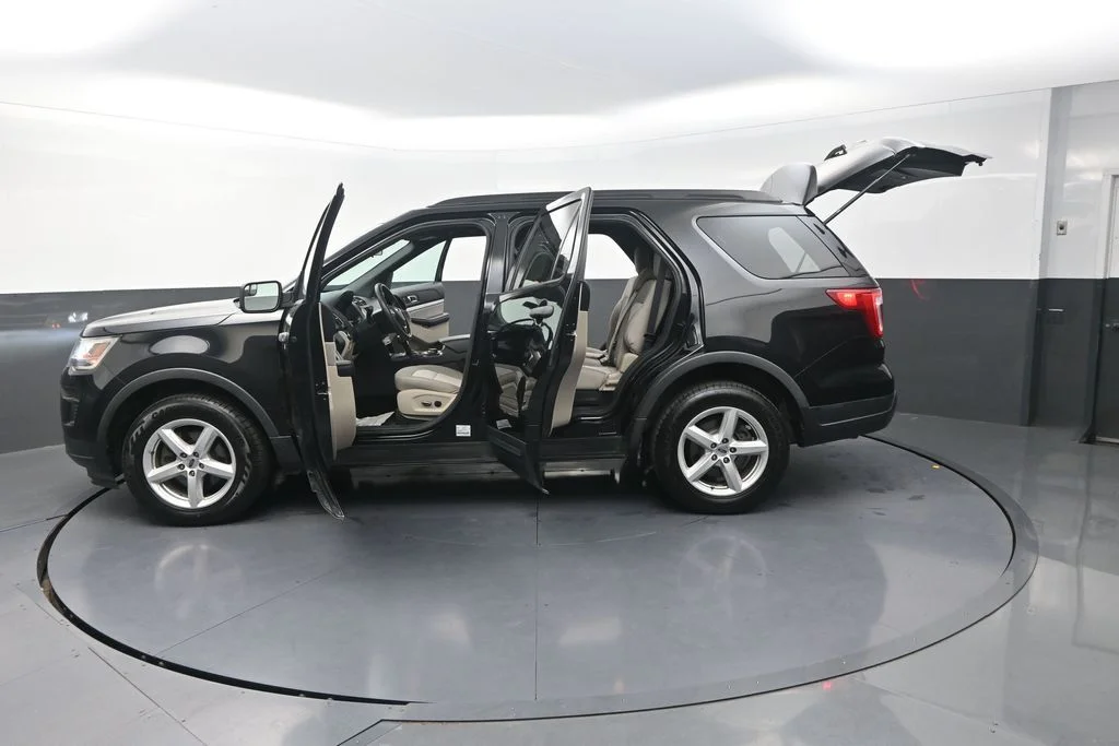Used 2018 Black Ford Base image 34