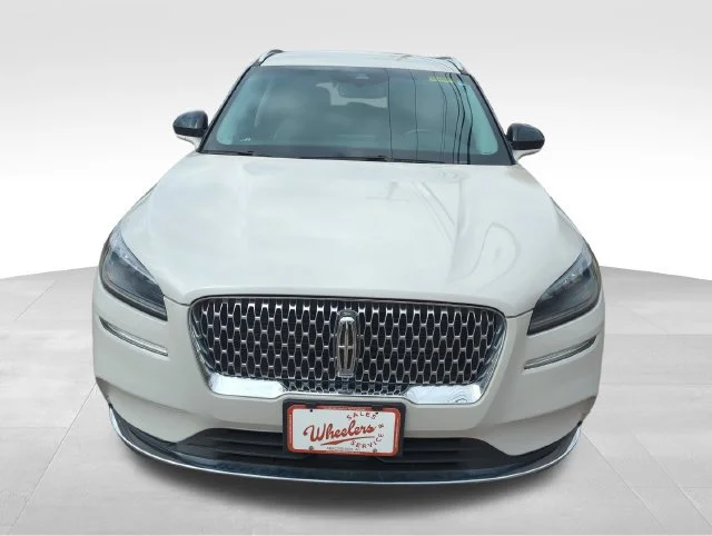 Used 2021 White Lincoln Standard image 11