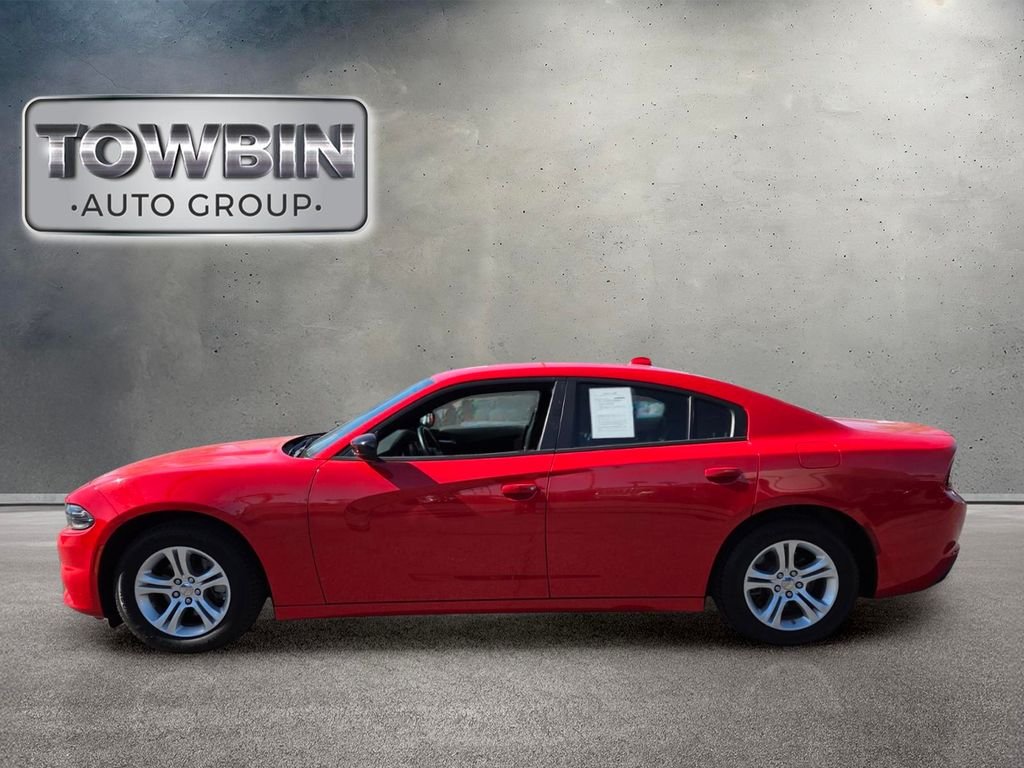 Used 2023 Red Dodge SXT image 7