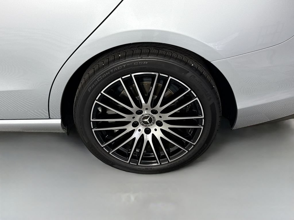 Used 2025 Silver Mercedes-Benz C 300 image 30