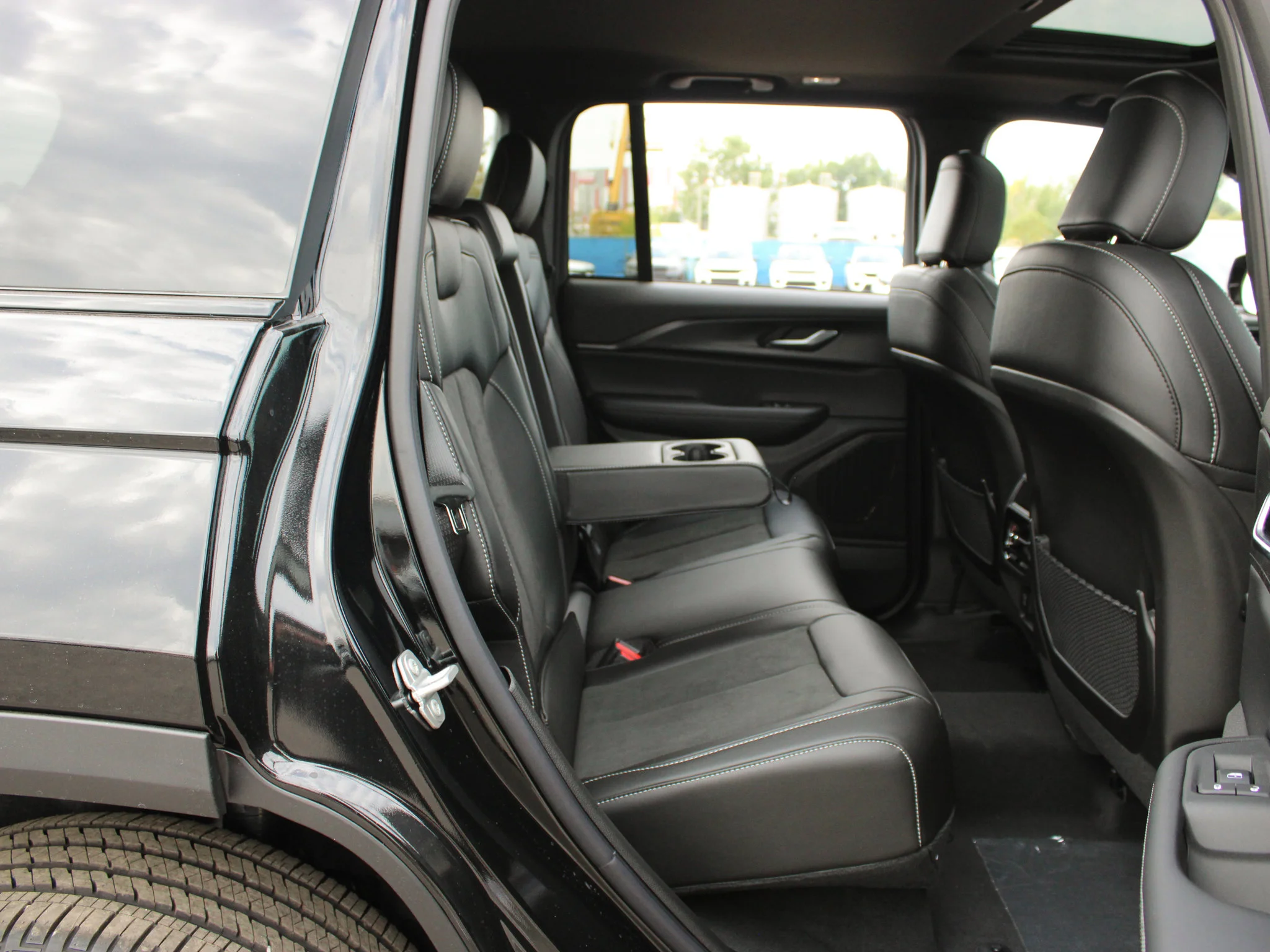 New 2025 Black Jeep Altitude* 4x4, Sunroof, Trailer Tow Group, Heated Leather image 11