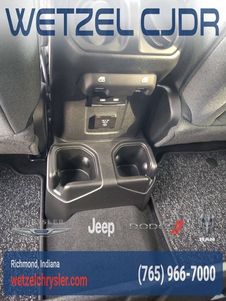 New 2026 Black Clear-Coat Exterior Paint Jeep 85th Anniversary Edition image 27