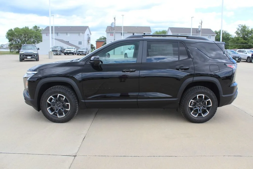 New 2026 Mosaic Black Metallic Chevrolet ACTIV image 6