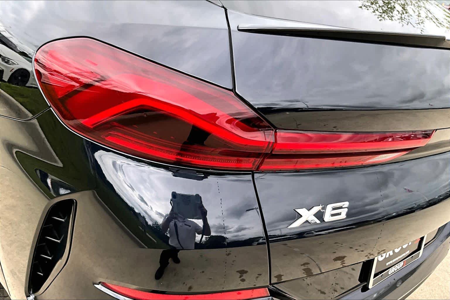 Used 2025 Carbon Black Metallic BMW xDrive40i image 28