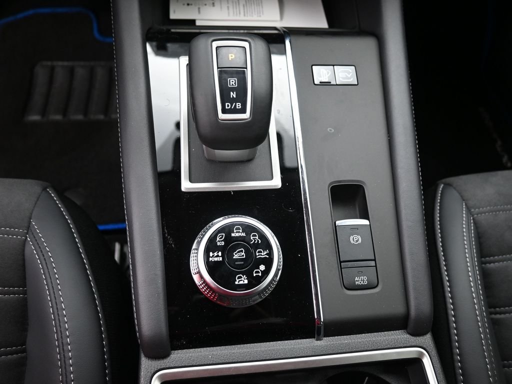 New 2025 Black Mitsubishi SE image 10