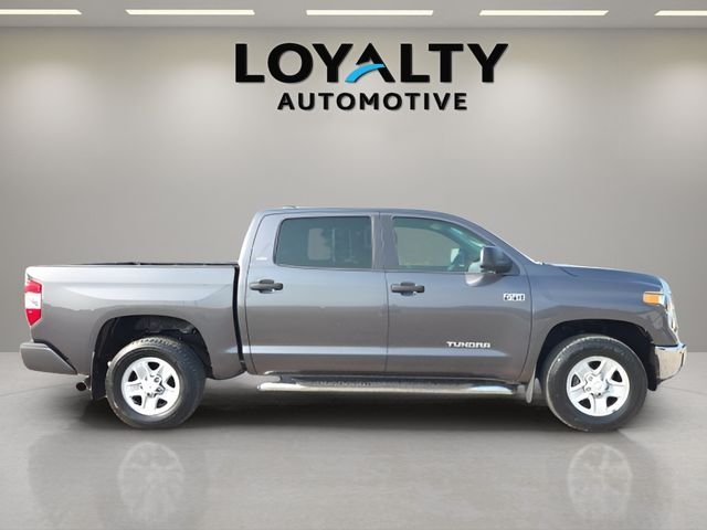 Used 2020 Gray Toyota SR5 image 6
