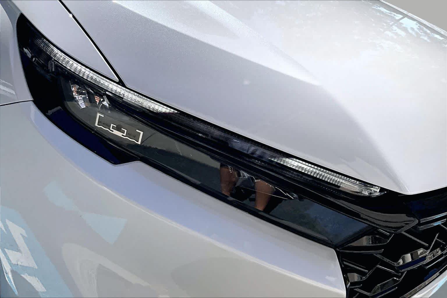 2025 Honda CR-V Sport Touring - Photo 28