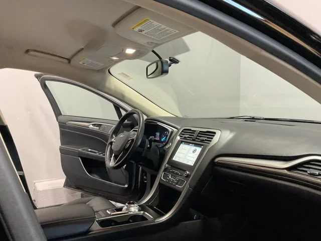 Used 2018 Black Ford SE Luxury image 24