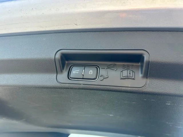 Used 2023 Silver Ford XLT image 24