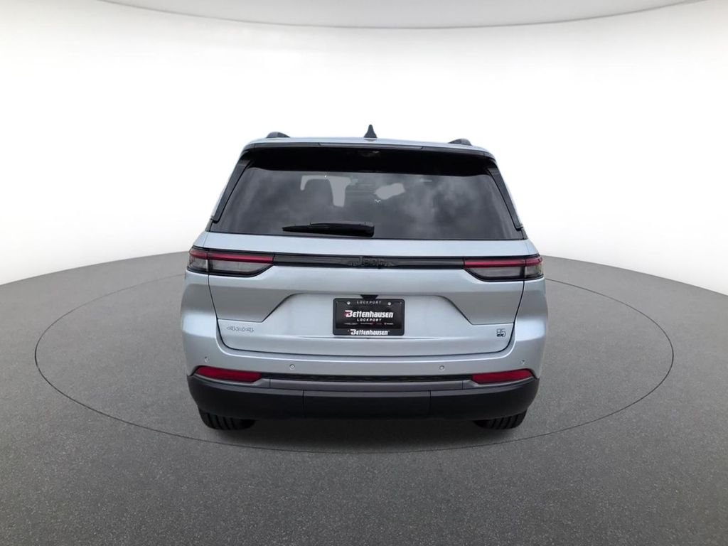 New 2026 Silver Zynith Jeep  image 8