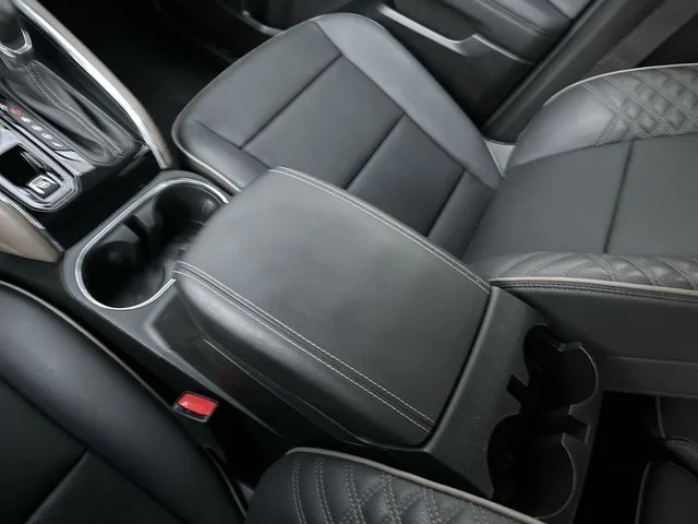 Used 2024 White GMC Denali image 21