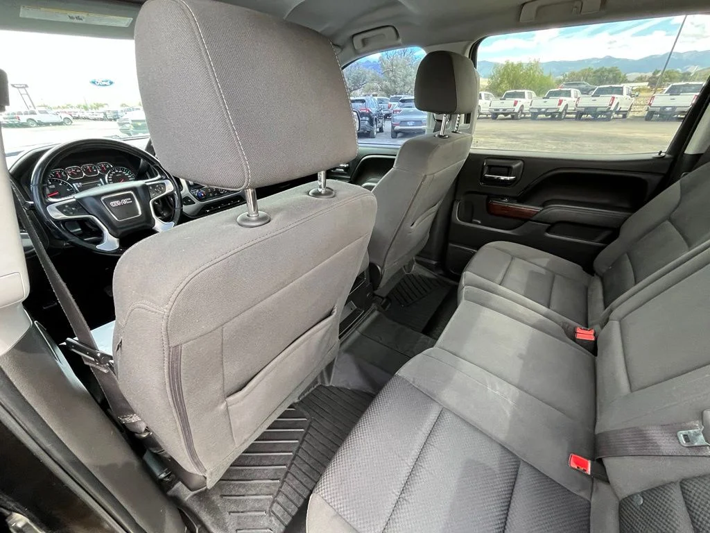 Used 2017 Black GMC SLE image 15
