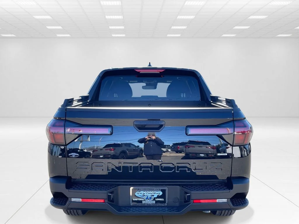 New 2026 Black Hyundai SEL image 5