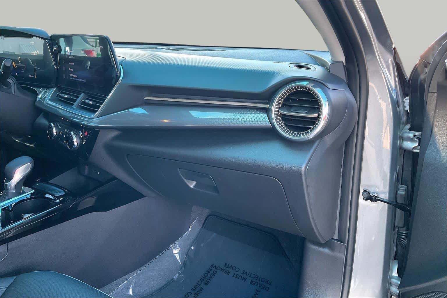 Used 2025 Sterling Gray Metallic Chevrolet ACTIV image 18