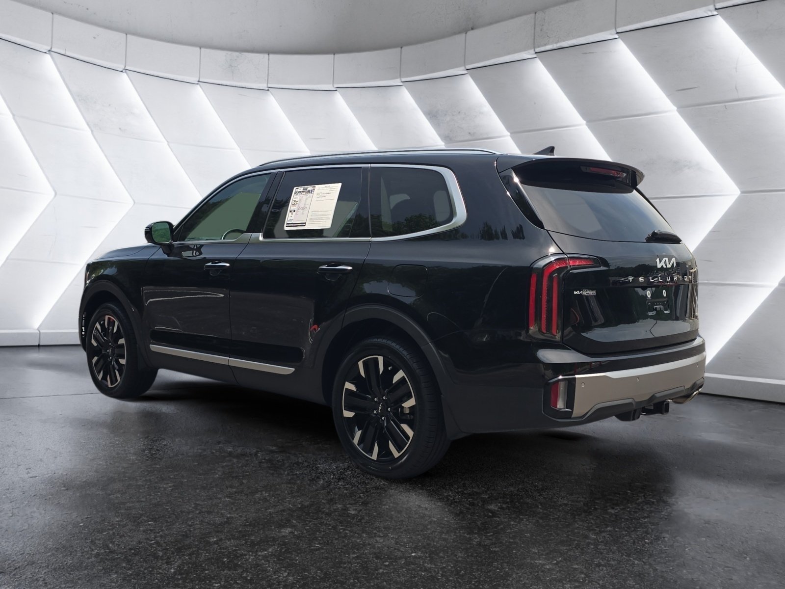 Used 2025 Black Kia SX-Prestige image 3