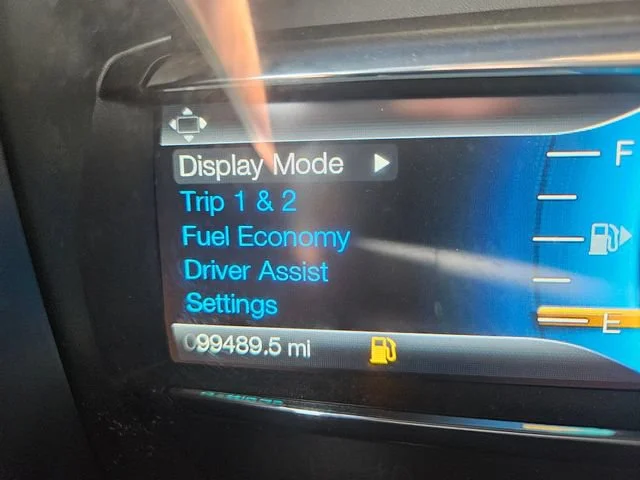 Used 2015 Gray Ford SEL image 16