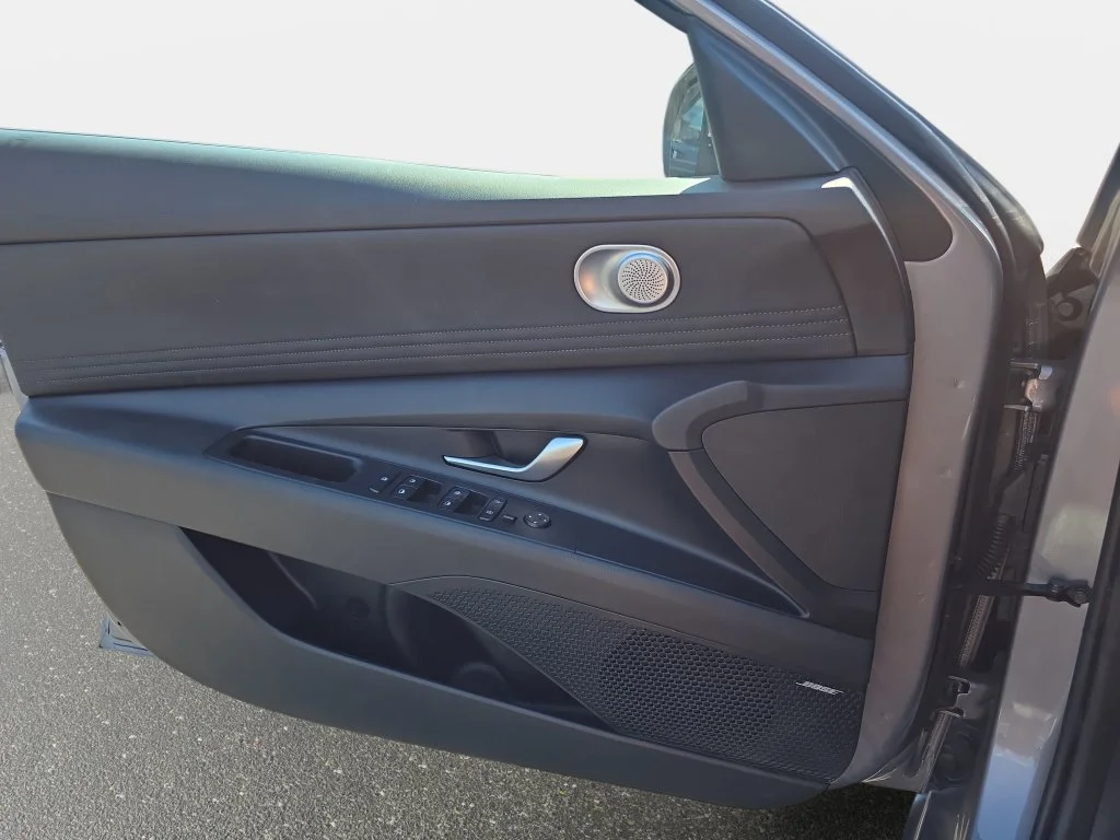 Certified Used 2024 Metal Hyundai Limited image 24