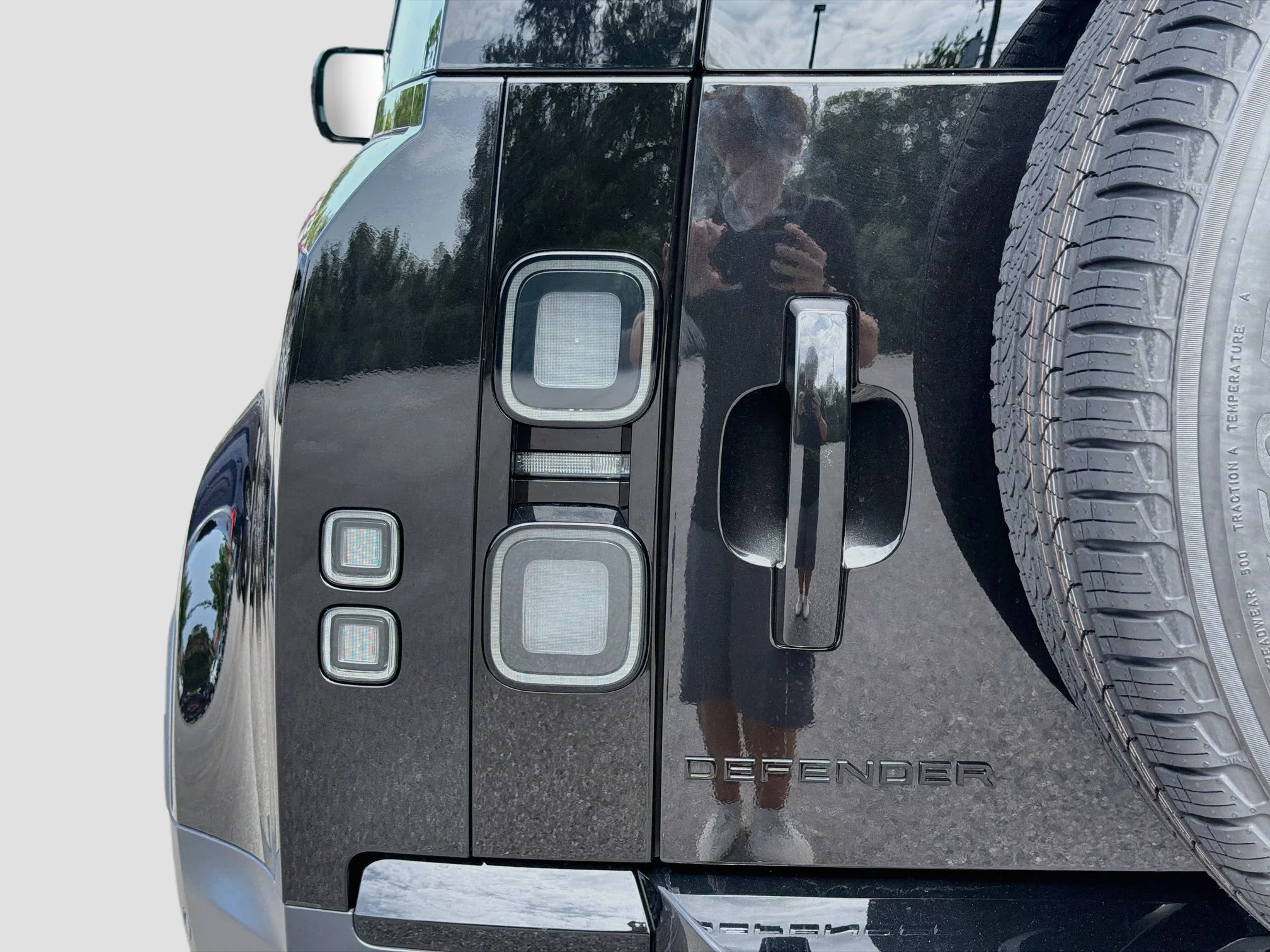 New 2026 Santorini Black Land Rover S image 10