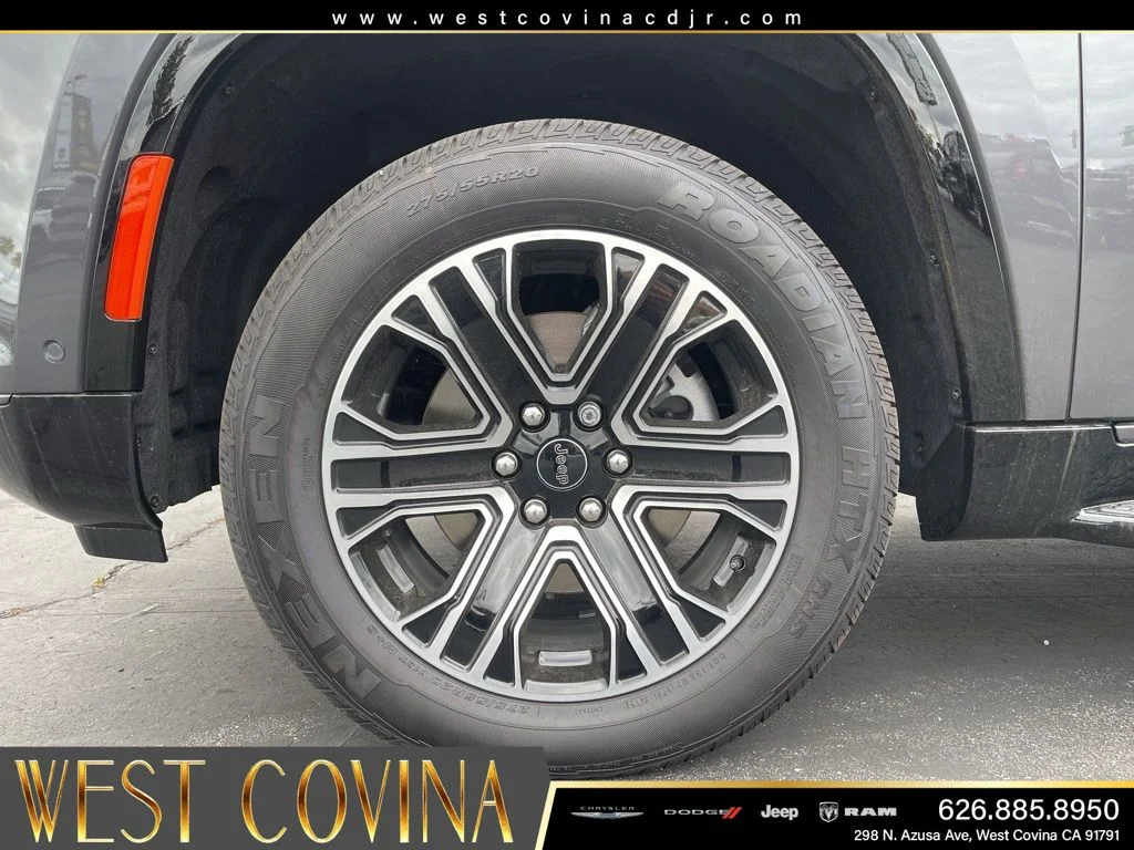 New 2026 Baltic-Gray Metallic Clear-Coat Exterior Paint Jeep  image 11