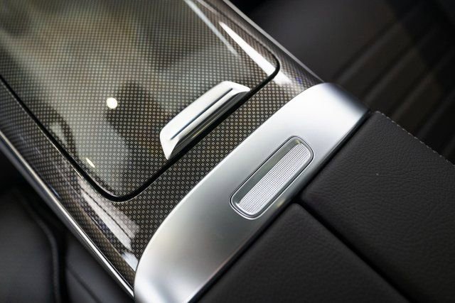 New 2026 MANUFAKTUR exclusive graphite grey magno Mercedes-Benz GLC 300 image 55