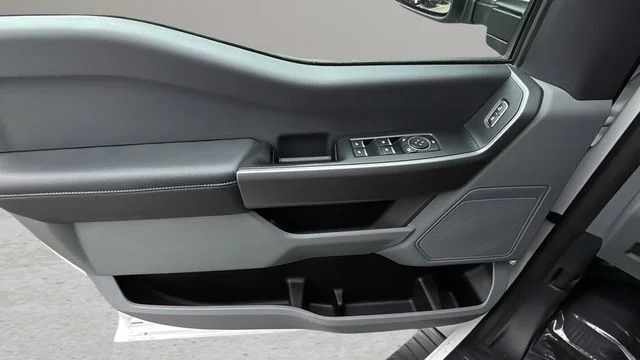 Used 2025 White Ford XLT image 18