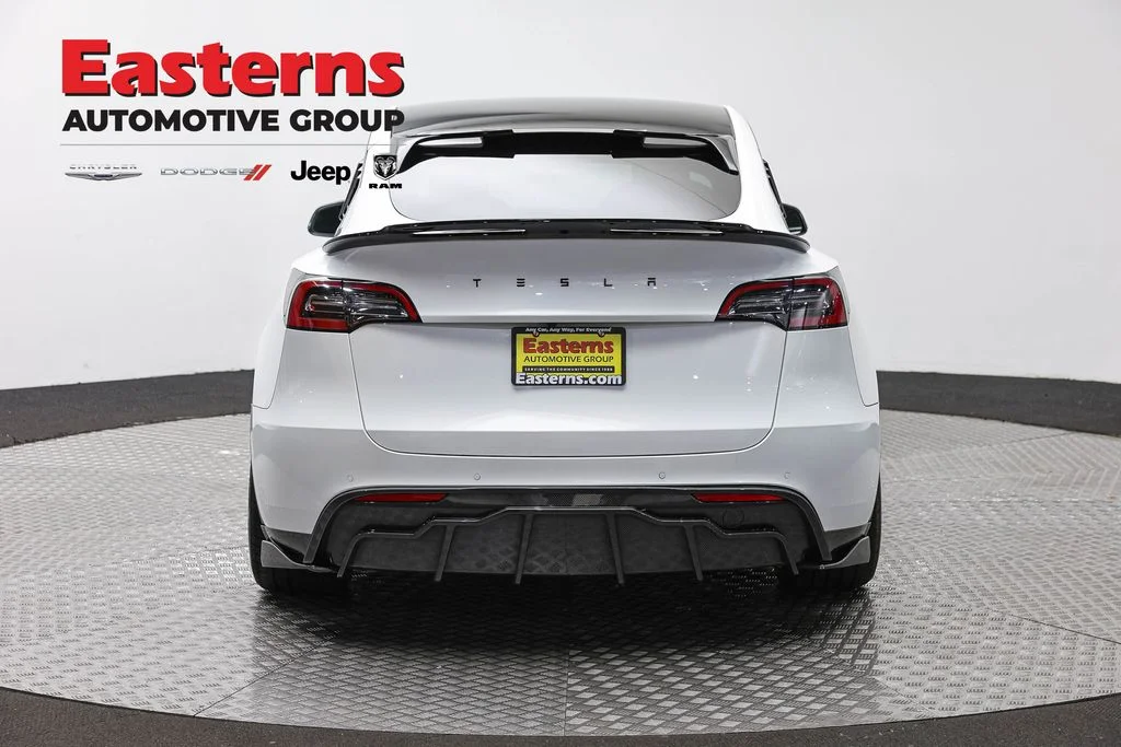 Used 2022  Tesla Performance image 6